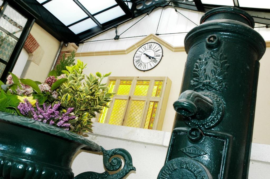 Hotel Castel Jeanson 에이-샴페인 외부 사진